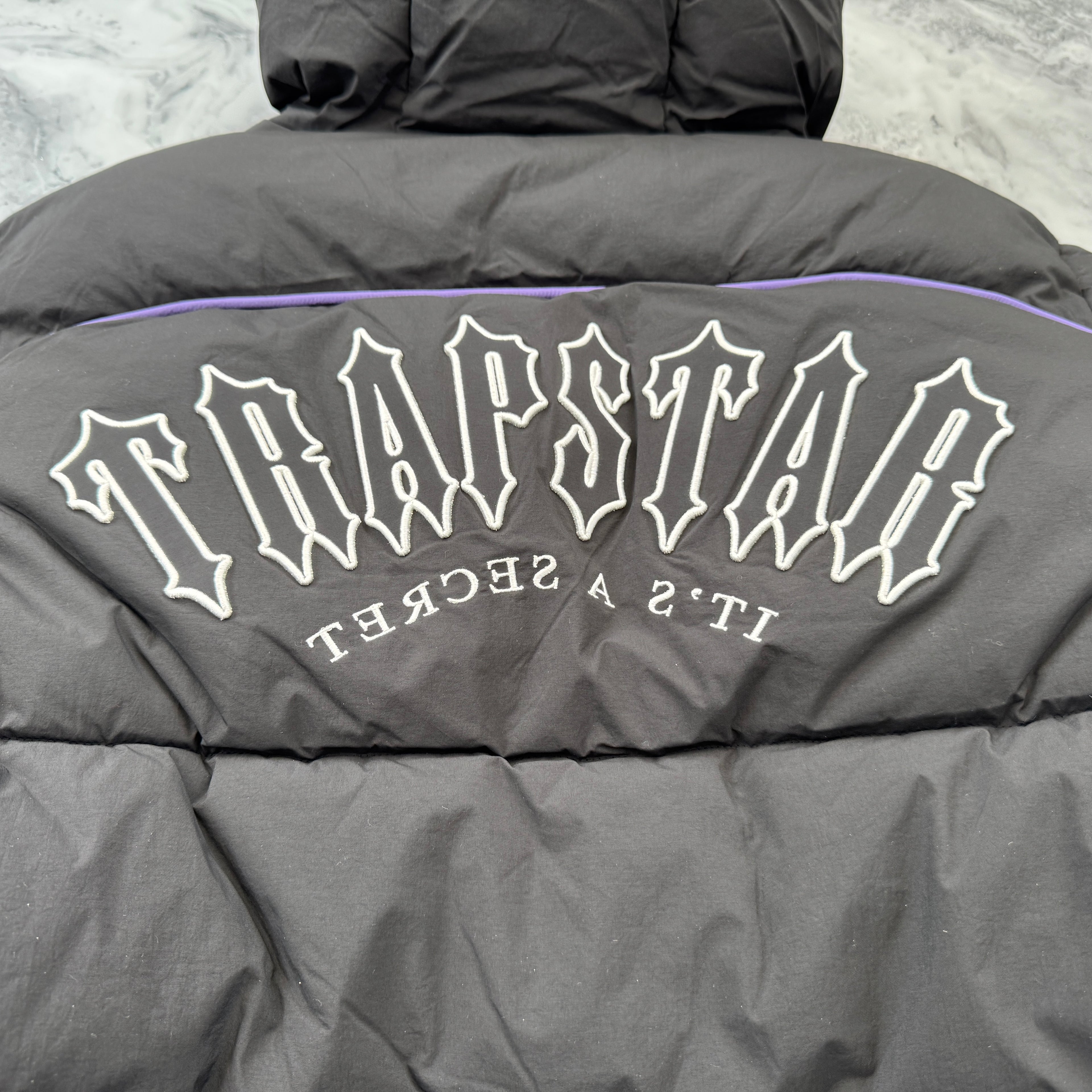 Trapstar Irongate Arch Piping Puffer Jacket