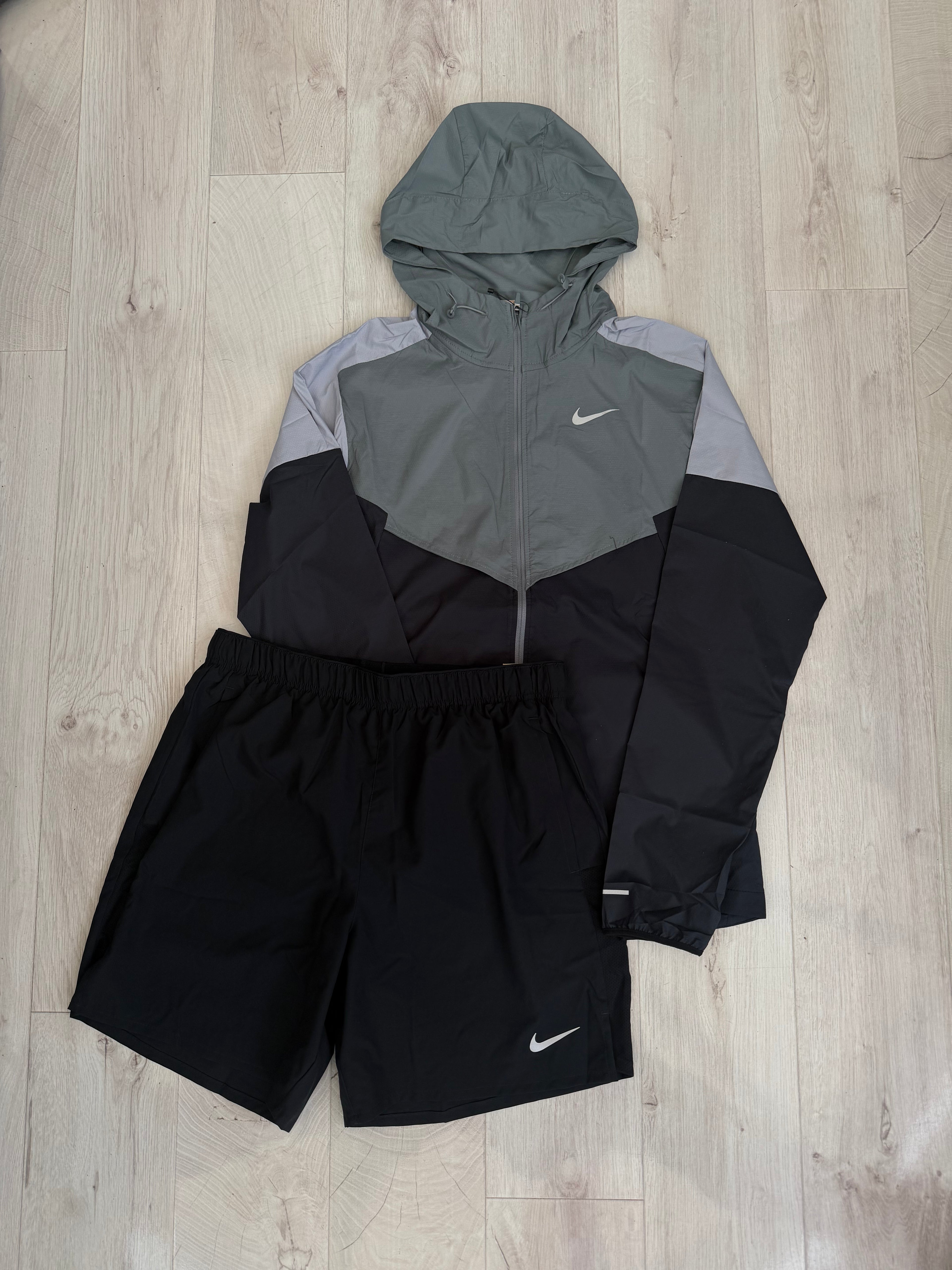 Nike Windbreaker Set