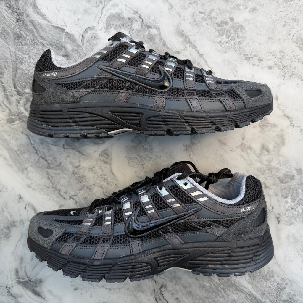 Nike P-6000 SE (Anthracite/Black-Chrome)