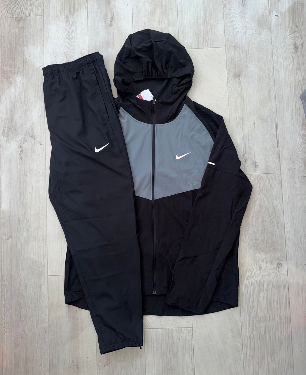 Nike Windbreaker Set