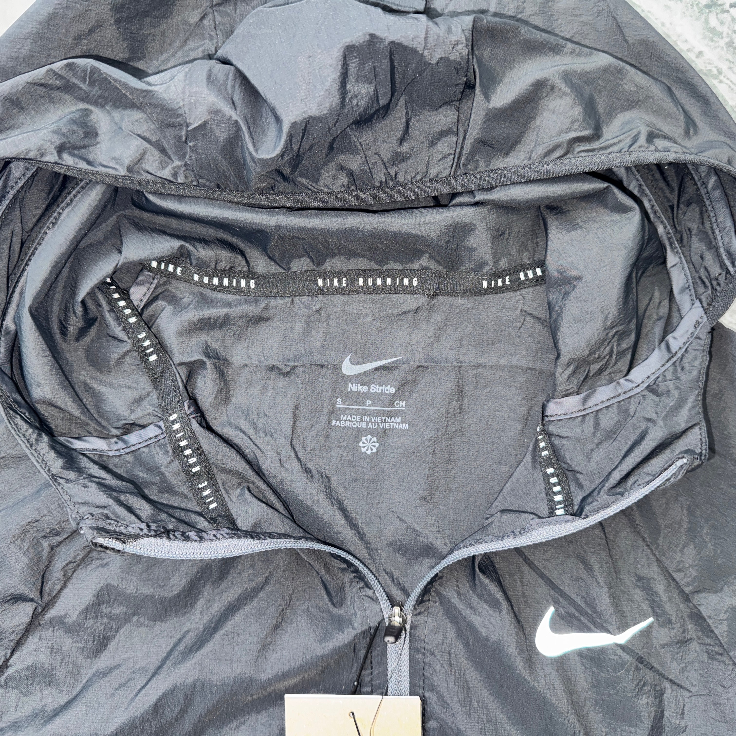 Nike Stride Repel UV Windrunner Jacket & Bottoms