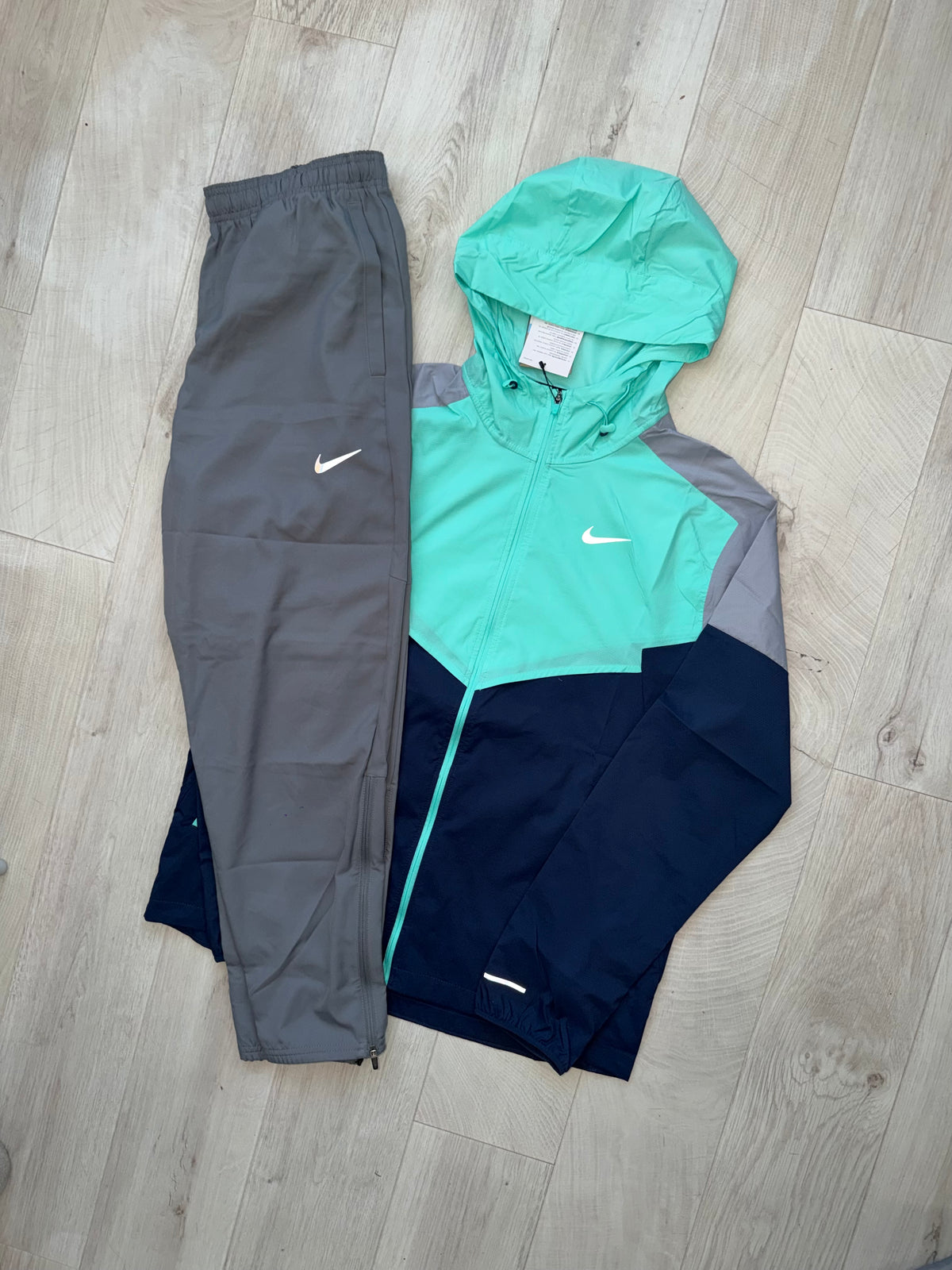 Nike Windbreaker Set