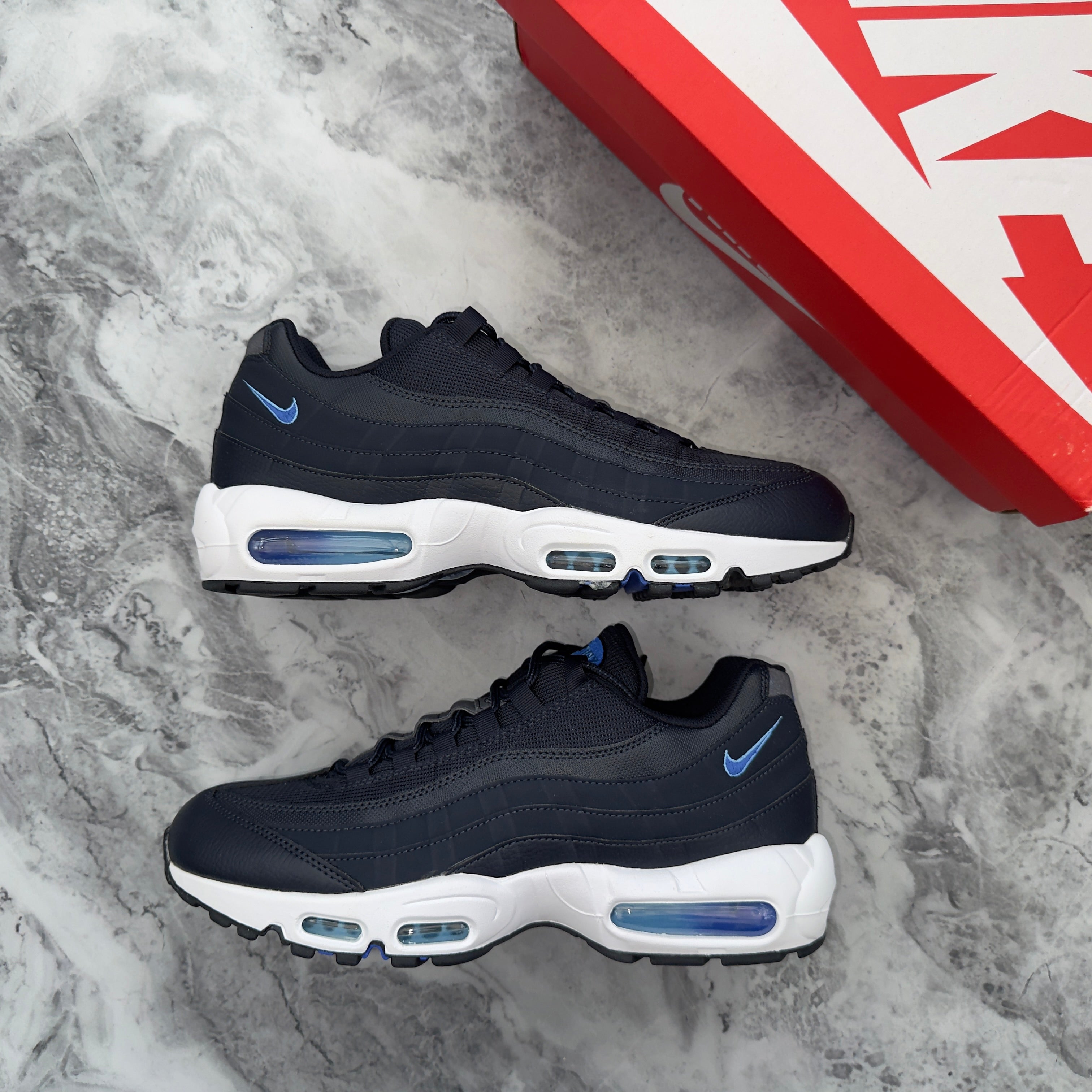 Nike Air Max 95 (Dark Obsidian/Racer Blue)