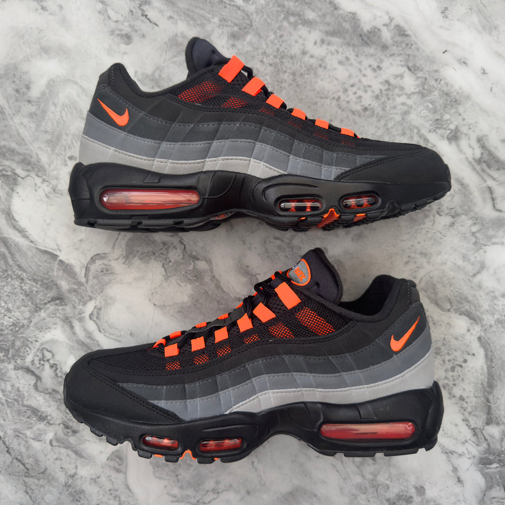 Nike Air Max 95 OG (Black/Hyper Crimson)