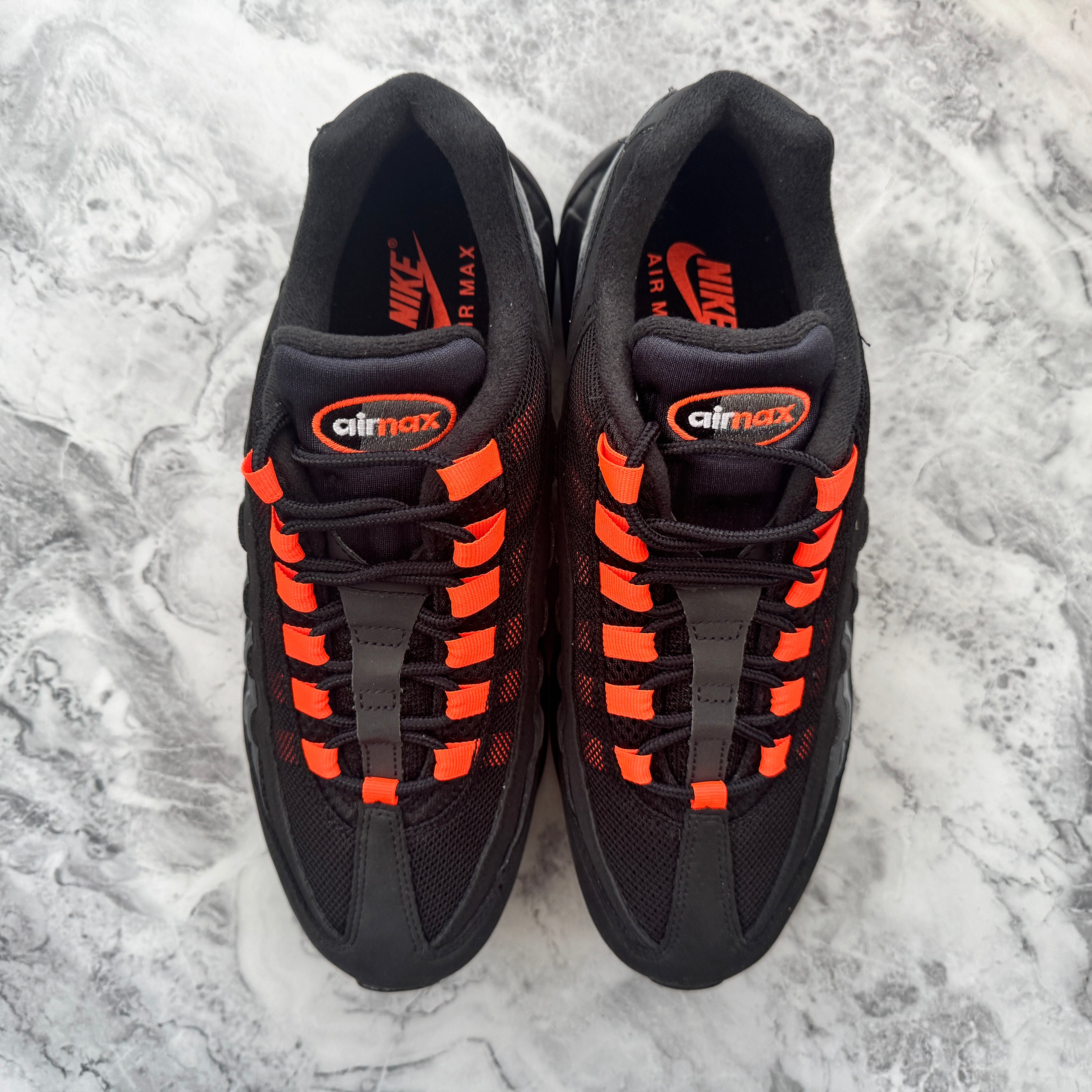 Nike Air Max 95 OG (Black/Hyper Crimson)