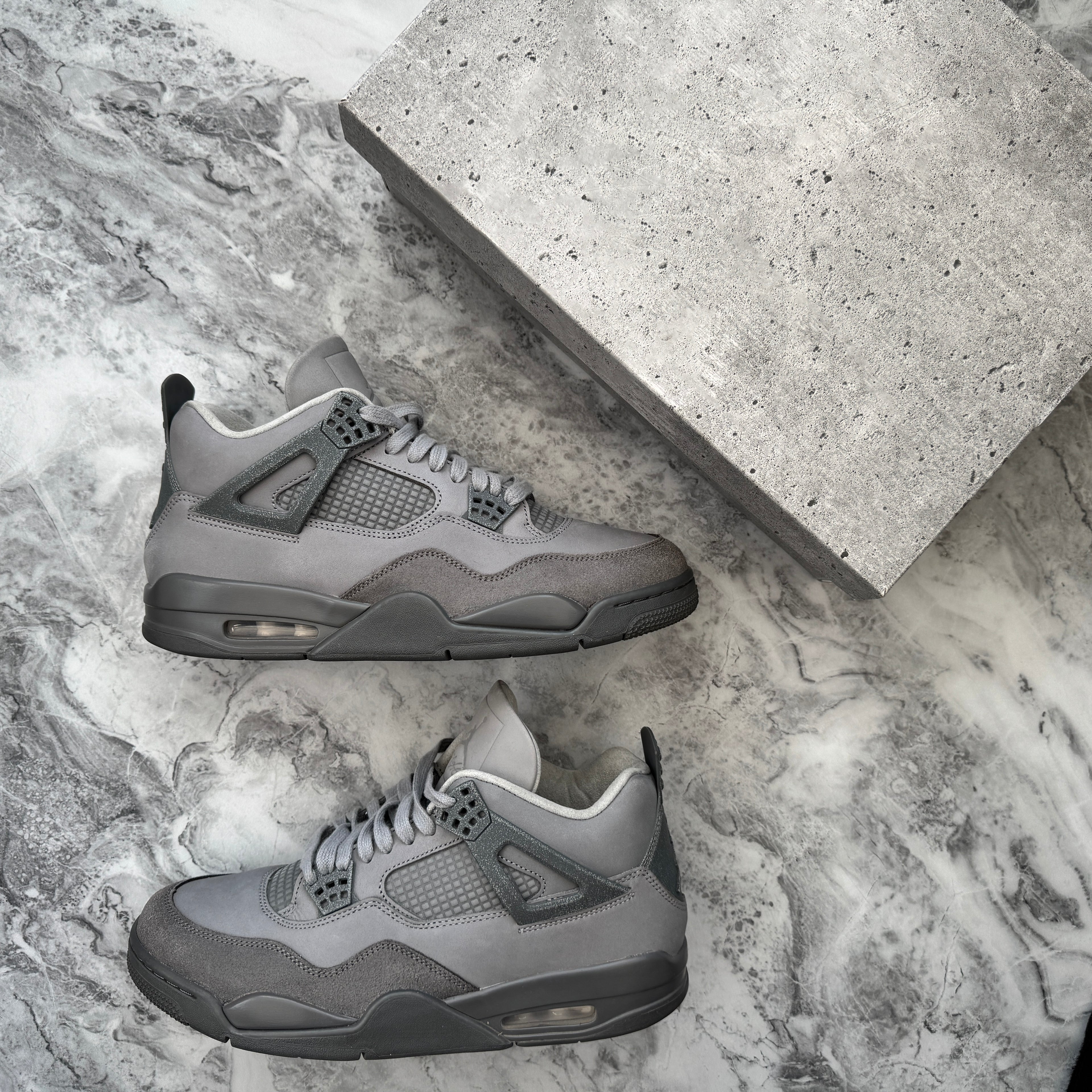 Air Jordan 4 Retro SE [Pre-Loved] (Smoke Grey/Iron Grey)
