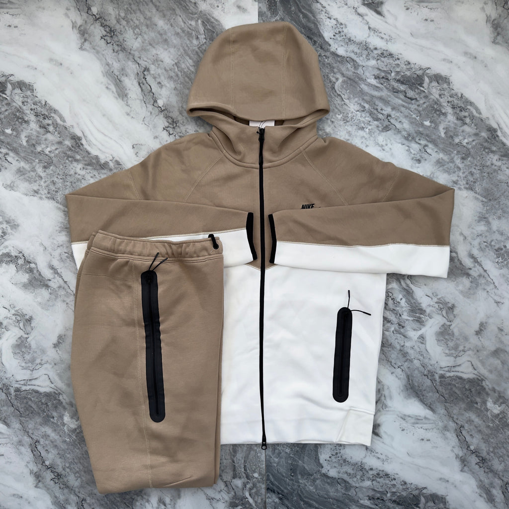 Nike Tech Fleece Tracksuit (Cappuccino)