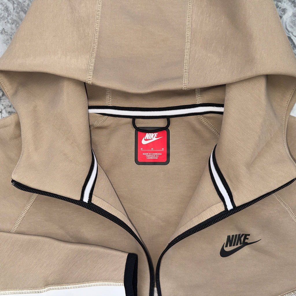 Nike Tech Fleece Tracksuit (Cappuccino)