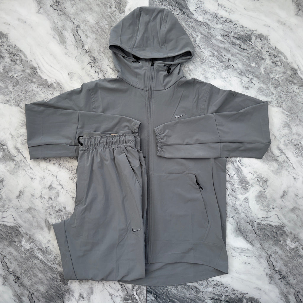 Nike Tracksuit (Grey)